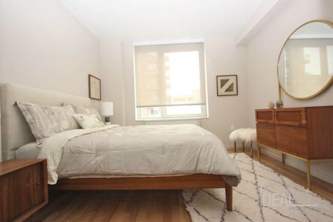 Foto del edificio - Luxury 1 Bedroom Apartment in Crown Heights