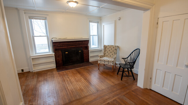 Foto del edificio - 409 Gage St