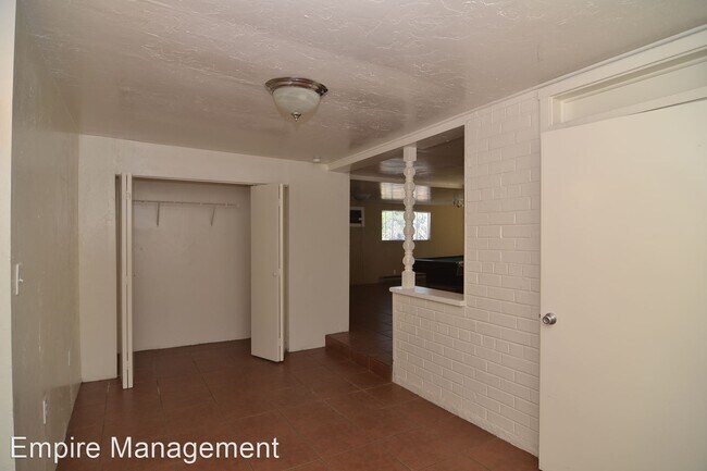 Foto del edificio - 4 br, 2 bath House - 1810 E. Water St