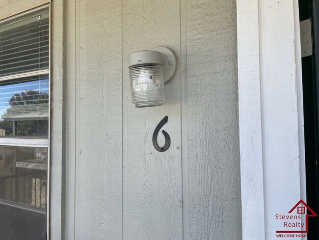 Foto del edificio - 1502 NW Kingsbury Ave