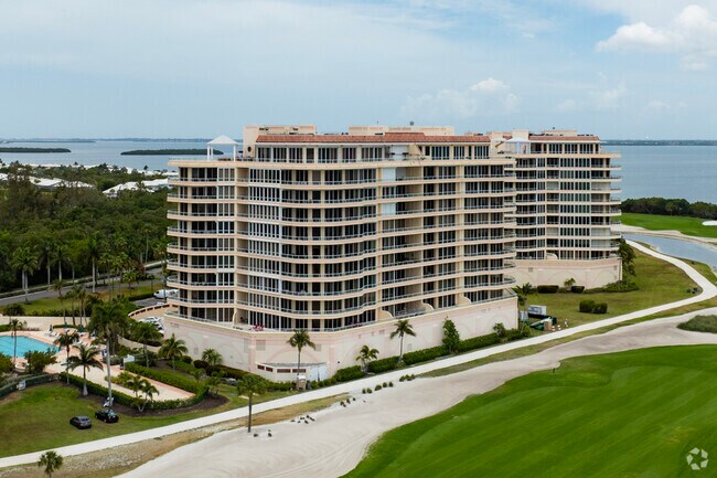Foto del edificio - Grand Bay