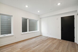 Interior Photo - The Crown on Leland