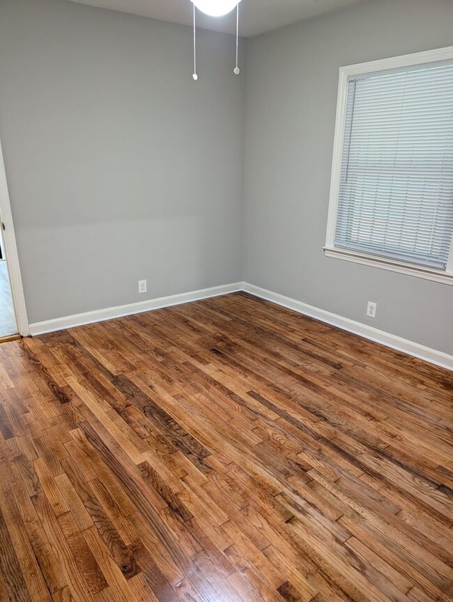 Building Photo - 246 Robert E Lee Dr