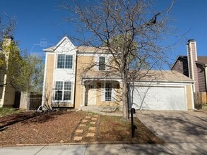 Building Photo - 2560 Clarendon Dr