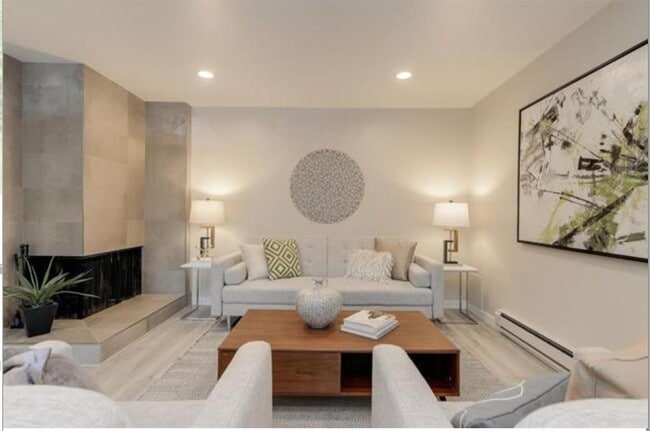 Foto del edificio - 1-Bedroom Unit with Parking in Mountain Vi...