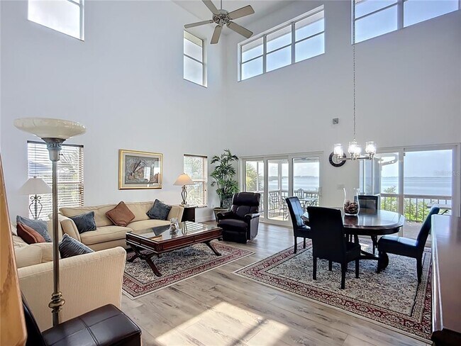 Foto del edificio - 2424 69th Ave W
