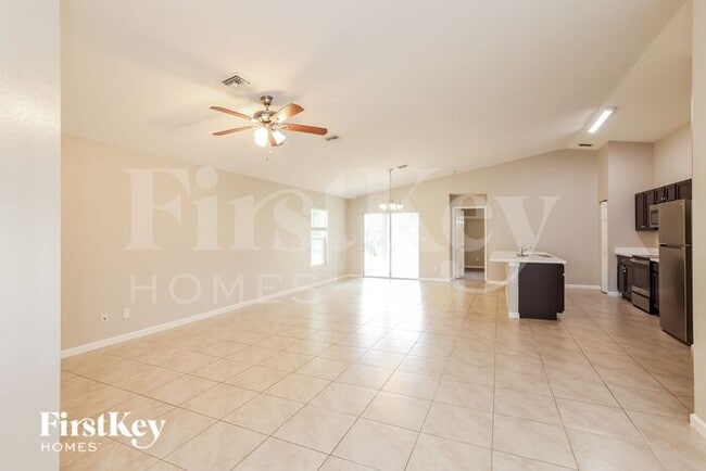 Building Photo - 3611 SW San Benito St