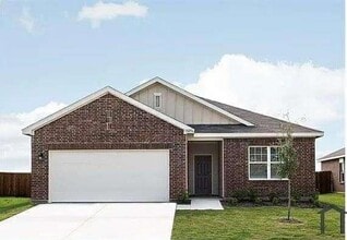 Building Photo - 4928 Mccoy Dr
