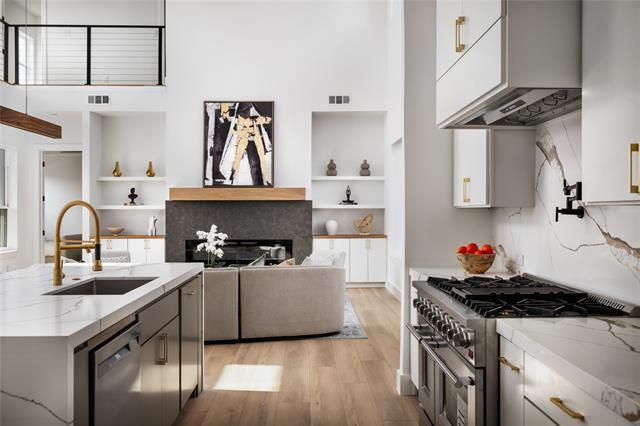 Building Photo - 2002 Angelina Dr