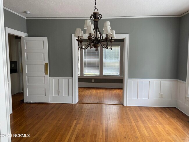 Foto del edificio - 23 Colonial Dr