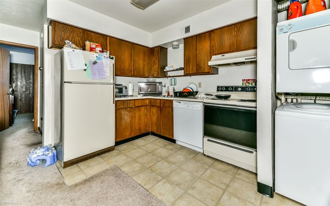 Building Photo - 1 br, 1 bath Apartment - 3210 Kennett Sq