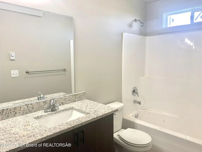 Foto del edificio - 5907 N Silver Fox Rd