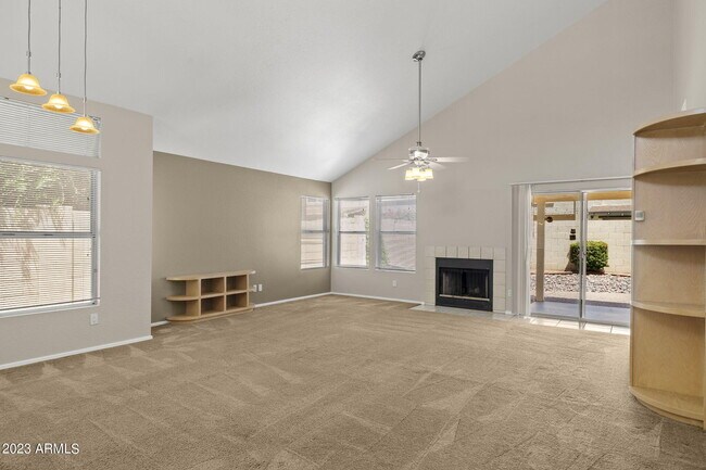 Building Photo - 2306 E Gondola Ln