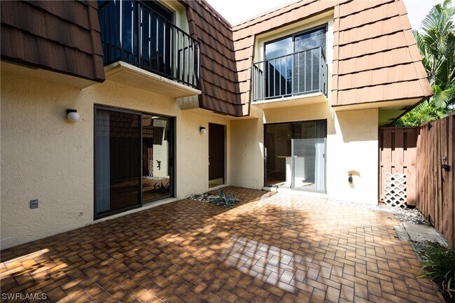 Building Photo - 5212 Cedarbend Dr