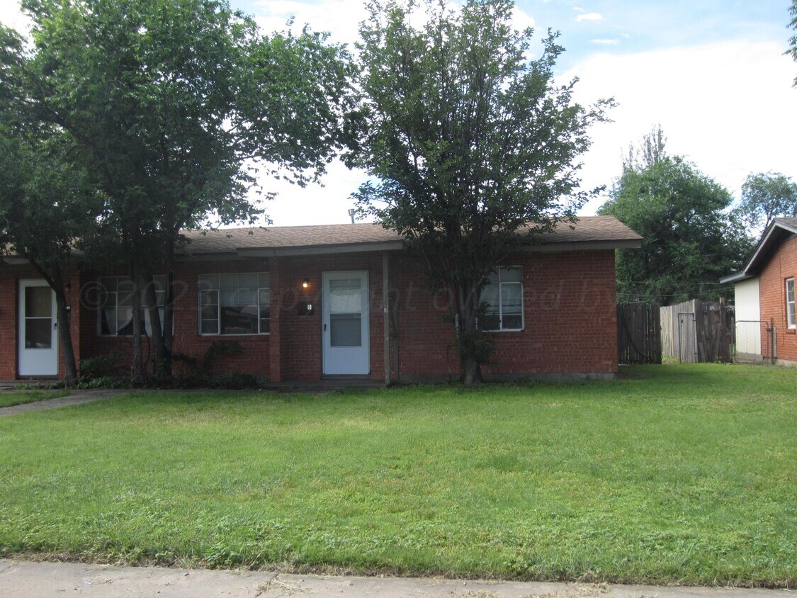 Foto principal - 3007 Curtis Dr