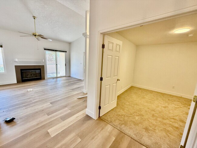 Foto del edificio - 3-BR Home with Garage and Fenced Yard in B...