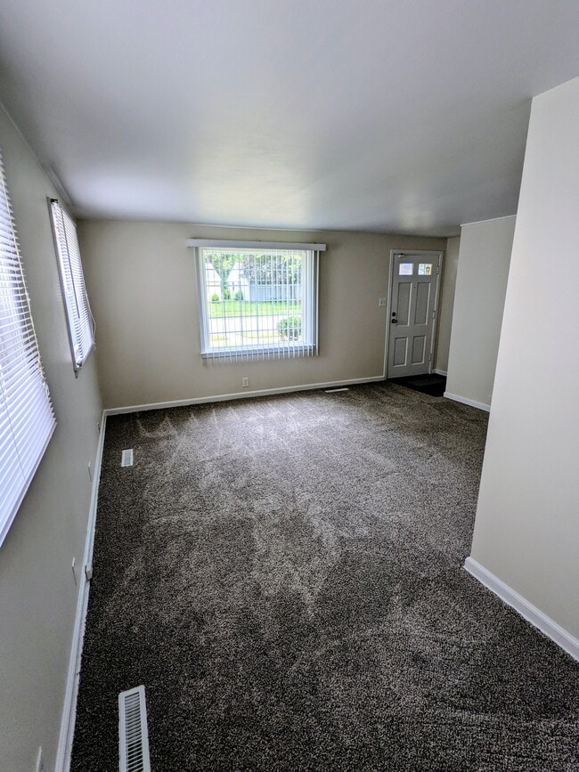 Building Photo - 3014 Sunnymede Ave