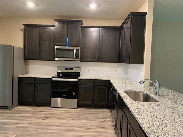 Foto del edificio - 13724 Merchant Rd