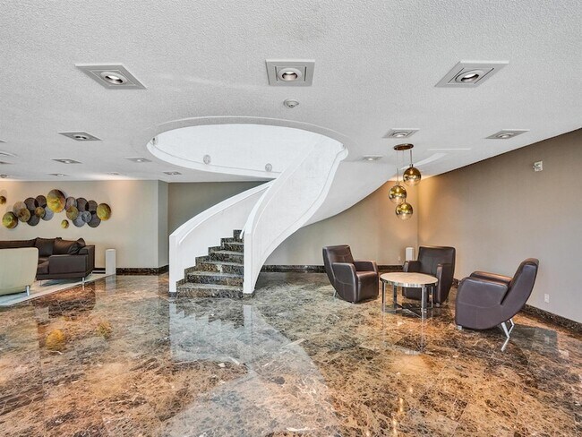 Foto del edificio - 1360 S Ocean Blvd