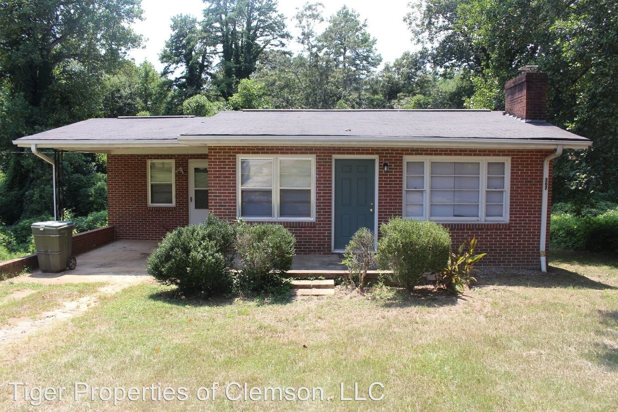 Primary Photo - 307 Cambridge Dr