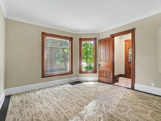 Foto del edificio - 710 Wheaton Ave