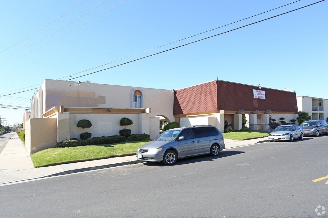 Primary Photo - 1025 N G St
