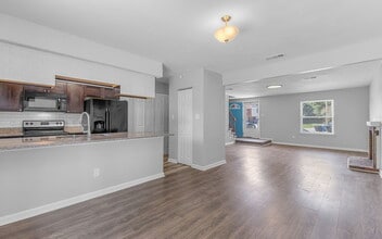 Building Photo - 1308 Mikie Ct