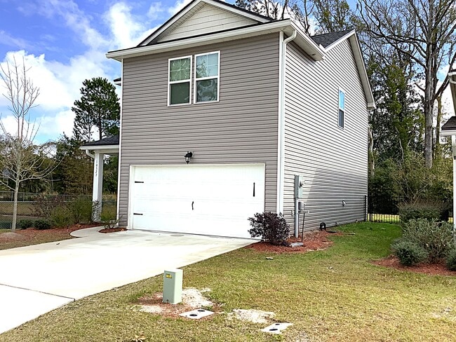 Building Photo - 10327 Watercrest Ct