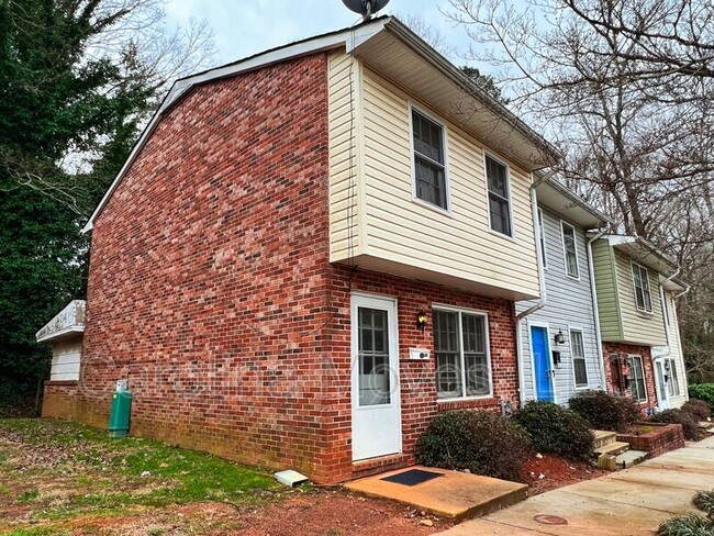 Building Photo - 128 Pine Creek Ct Ext