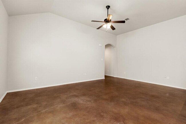 Building Photo - 2573 Pahmeyer Rd