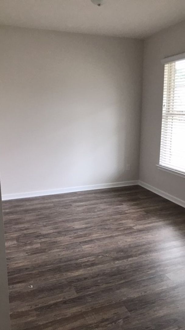 Photo - NEWISH 4 Bedroom Single Family Home in Ellenwood!