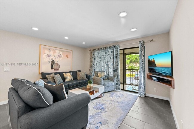 Building Photo - 812 Sky Pine Way