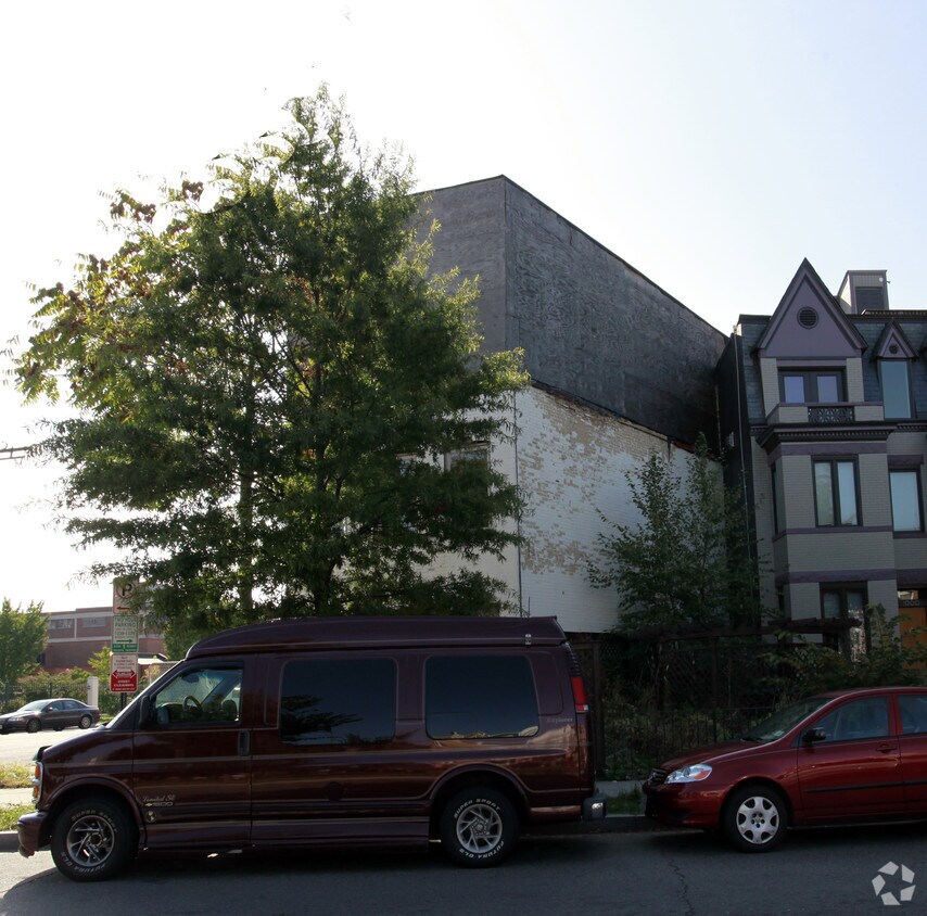 Building Photo - 3408 Sherman Ave NW