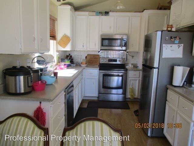 Building Photo - 4 br, 2 bath House - 124 Oriole Court