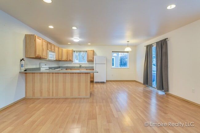 Building Photo - 4773 Glasgow Dr