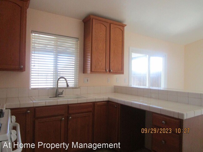 Foto del edificio - 3 br, 2 bath House - 11408 Pacific Breeze Ave