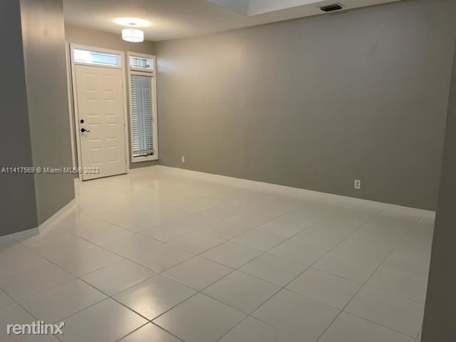 Foto del edificio - 3 br, 2.5 bath House - 9664 Royal Palm Blv...