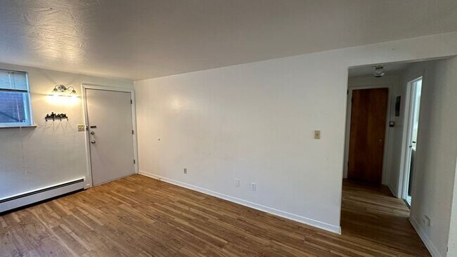 Building Photo - Great Condo near downtown Fort Collins