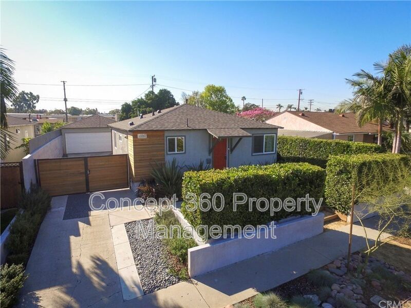 Primary Photo - 1032 E Silva St