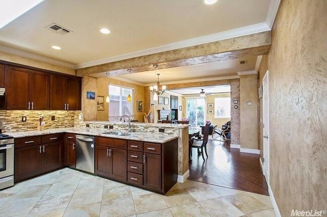 Building Photo - 3832 Sierra Gold Dr