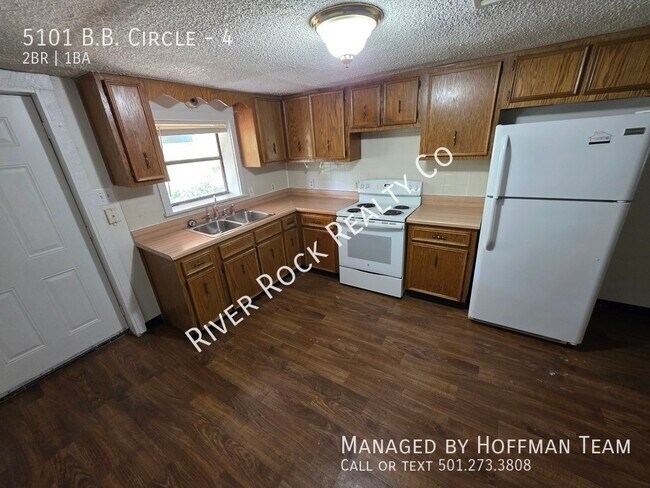 Foto del edificio - 5101 B.B. Circle-4