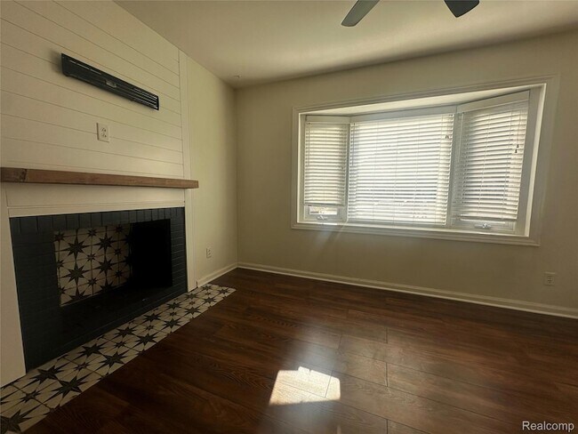 Foto del edificio - 4614 Olivia Ave