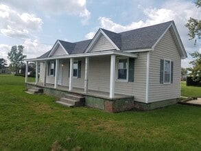 Building Photo - 7686 US-13 Building Photo - 7686 US-13