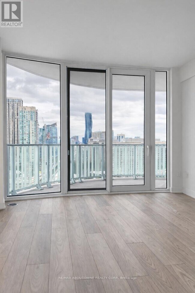 Building Photo - 1 Fairview Rd E