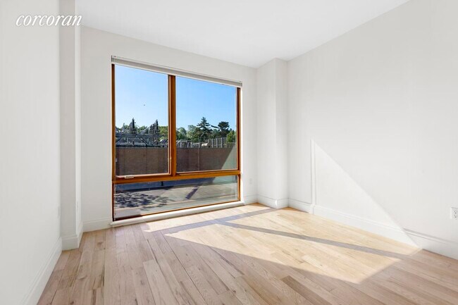 Foto del edificio - 734 5th Ave