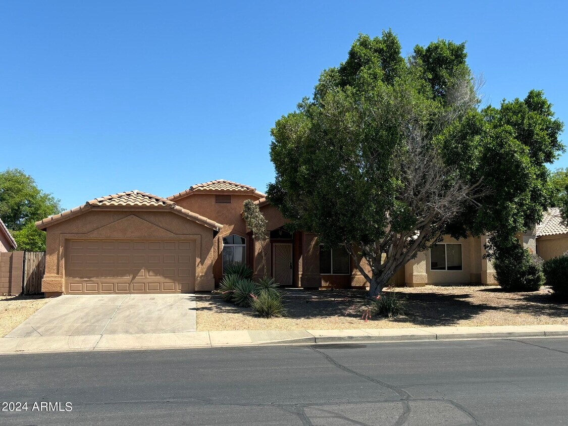 Primary Photo - 10728 E El Moro Ave