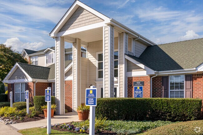 Casa club - THE LAKES AT TOWN CENTER