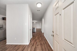 Building Photo - 5410 Dovetail Arbor Trace