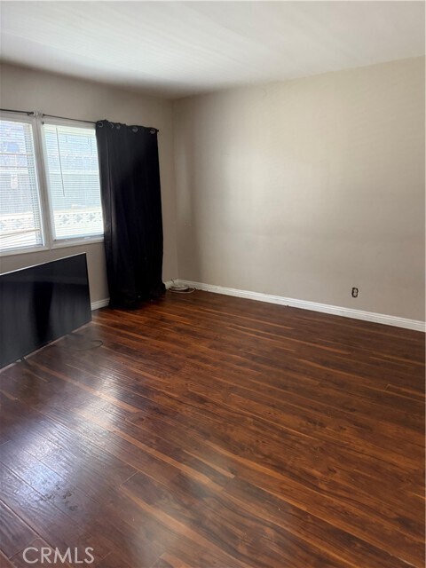 Foto del edificio - 4611 W 152nd St