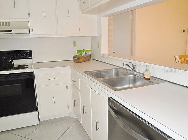 Building Photo - 5724 La Puerta Del Sol Blvd S